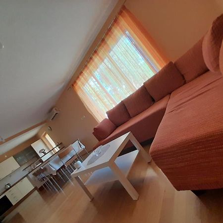Holiday Home Anita Unesic Екстер'єр фото