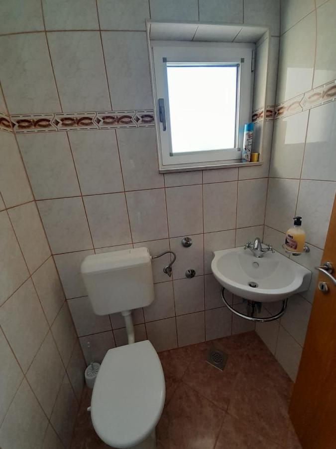 Holiday Home Anita Unesic Екстер'єр фото