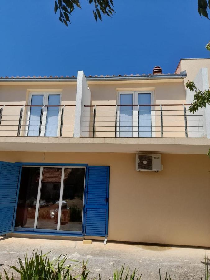 Holiday Home Anita Unesic Екстер'єр фото