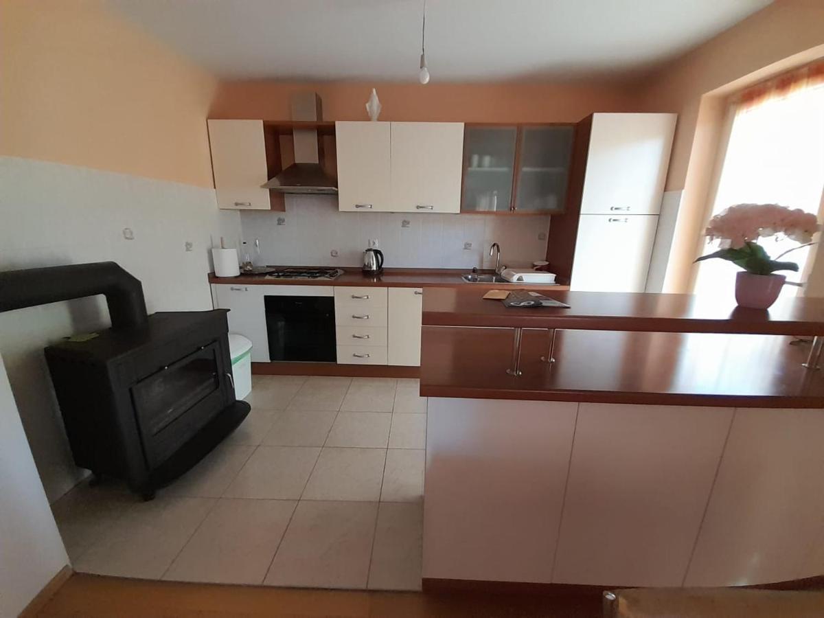 Holiday Home Anita Unesic Екстер'єр фото