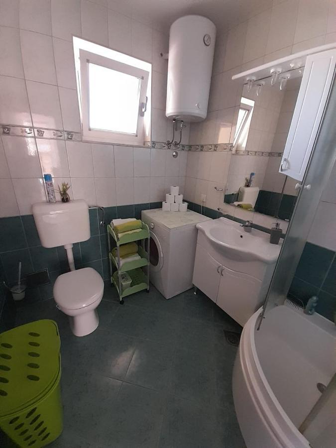Holiday Home Anita Unesic Екстер'єр фото