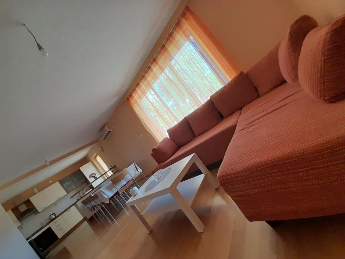 Holiday Home Anita Unesic Екстер'єр фото