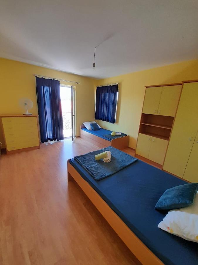 Holiday Home Anita Unesic Екстер'єр фото