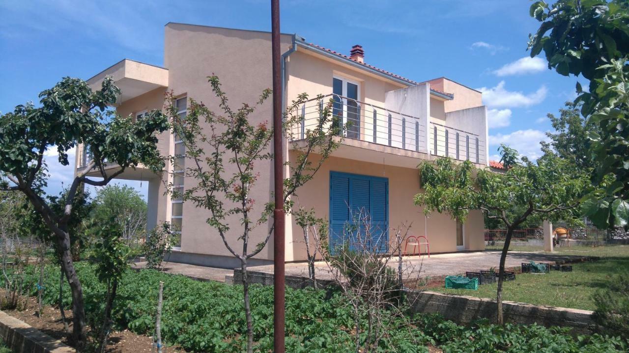 Holiday Home Anita Unesic Екстер'єр фото
