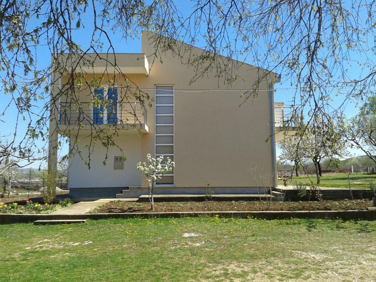 Holiday Home Anita Unesic Екстер'єр фото