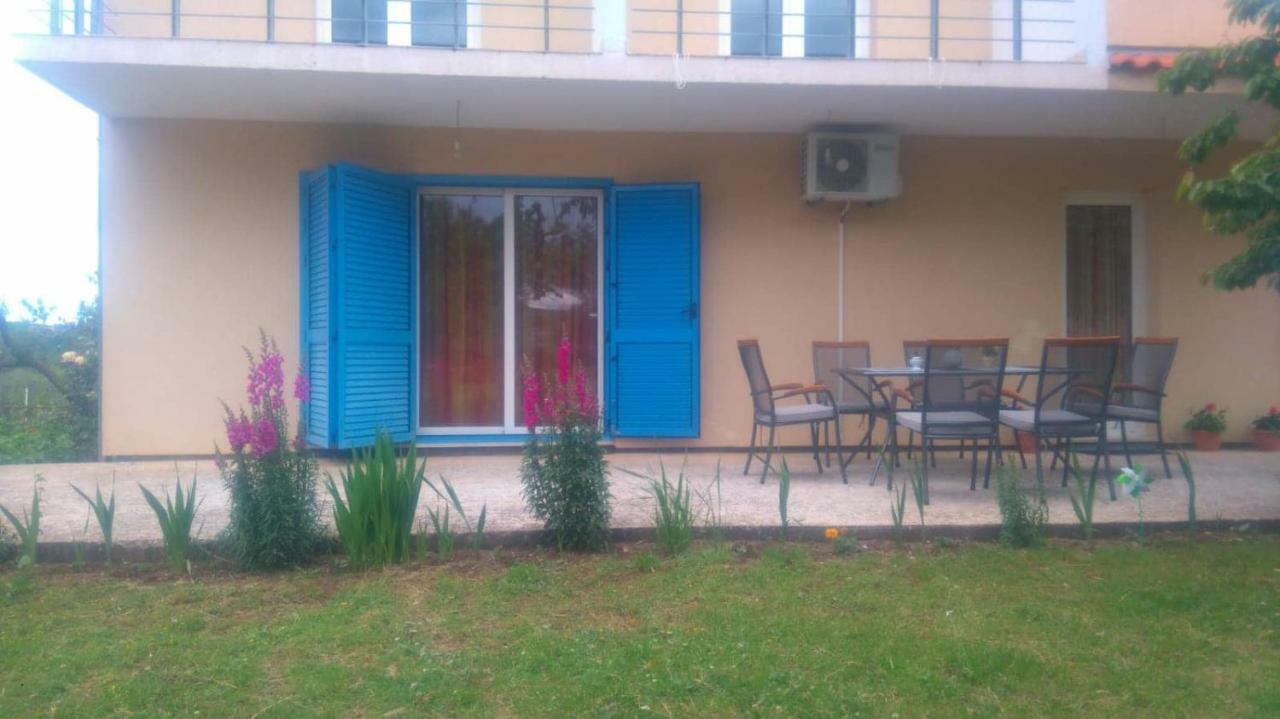 Holiday Home Anita Unesic Екстер'єр фото
